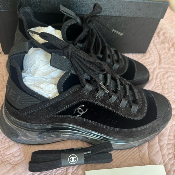 Chanel Sneakers in all black suede - Picture 8 of 9